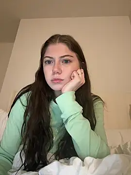 Snapshot of emilycoco chatting on 02/22/26, 03:51 emilycoco online show from 02/22/26, 03:51