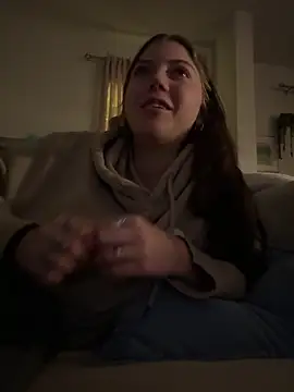 Snapshot of emilycoco chatting on 03/21/26, 03:22 emilycoco online show from 03/21/26, 03:22