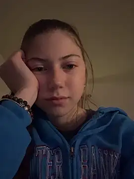 Snapshot of emilycoco chatting on 03/22/26, 04:49 emilycoco online show from 03/22/26, 04:49