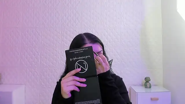 Snapshot of Violetaa_diazz chatting on 03/30/26, 09:16 Violetaa diazz online show from 03/30/26, 09:16