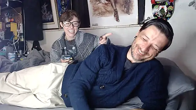 Snapshot of titclitcmndr chatting on 02/02/25, 12:09 titclitcmndr online show from 02/02/25, 12:09