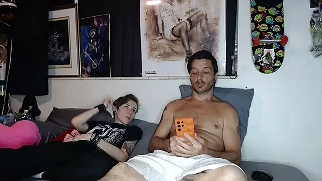 Snapshot of titclitcmndr chatting on 02/05/25, 11:06 titclitcmndr online show from 02/05/25, 11:06