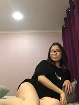 Snapshot of Milka23 chatting on 12/24/24, 05:02 Milka23 online show from 12/24/24, 05:02