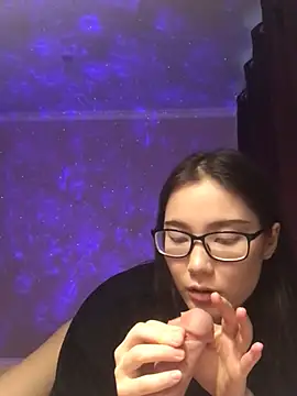 Snapshot of Milka23 chatting on 02/02/25, 12:35 Milka23 online show from 02/02/25, 12:35