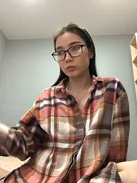 Snapshot of Milka23 chatting on 02/09/25, 09:26 Milka23 online show from 02/09/25, 09:26