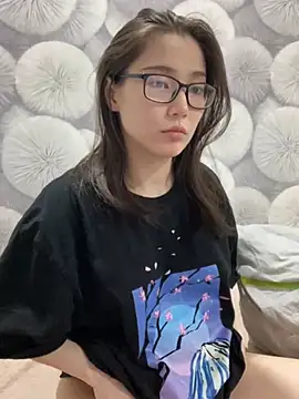 Snapshot of Milka23 chatting on 03/16/25, 05:50 Milka23 online show from 03/16/25, 05:50