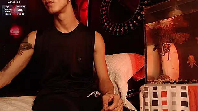 Snapshot of Godly_huan chatting on 11/01/25, 02:46 Godly huan online show from 11/01/25, 02:46