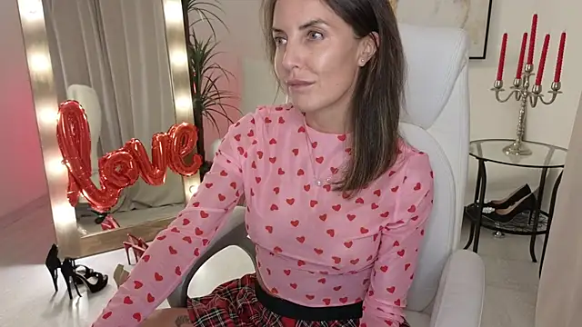 Beylly online show from 02/15/25, 06:02