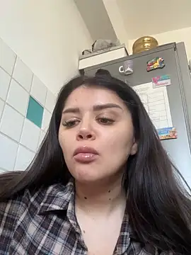 Amberseyes online show from 05/15/26, 12:12