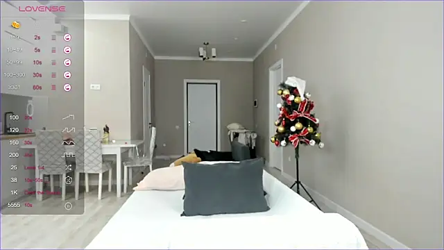 sailorrmoon online show from 12/31/24, 12:57