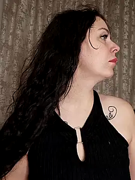 Lola Hale online show from 11/06/25, 06:09