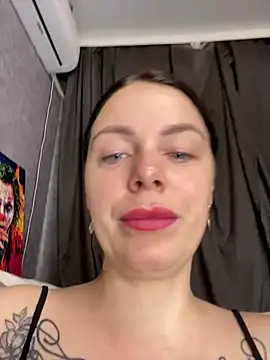 Snapshot of Lola_Hale chatting on 03/19/26, 05:39 Lola Hale online show from 03/19/26, 05:39