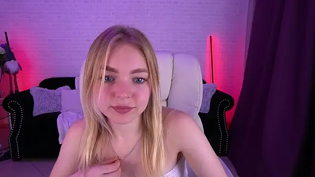 EmilySunshineS online show from 12/15/24, 10:26