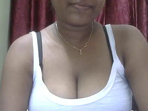OLIVA009 online show from 10/04/25, 12:14