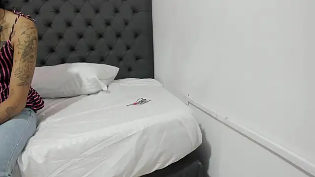  candy jade  online show from 02/25/26, 10:36