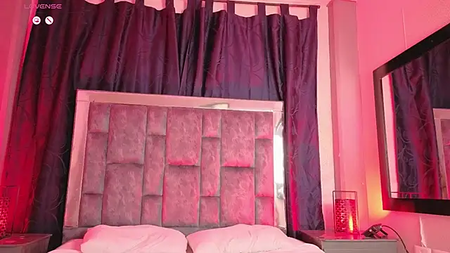 Mia Oxford online show from 11/19/25, 12:38