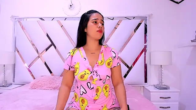 naughty  sara online show from 02/12/25, 11:18