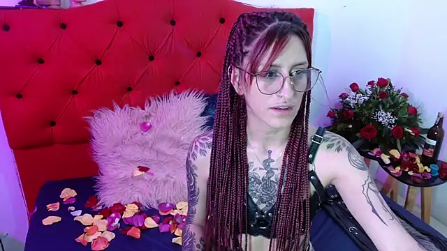 Snapshot of Sofi_F_w chatting on 02/13/25, 10:00 Sofi F w online show from 02/13/25, 10:00