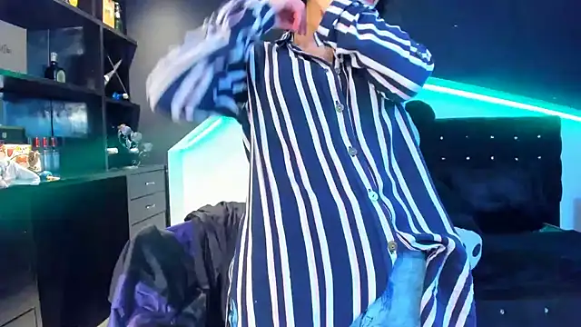 Coral Gibson online show from 02/21/25, 12:39