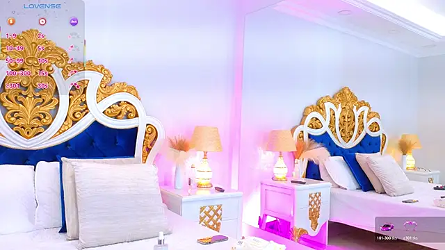 AshleyFerri online show from 11/25/25, 11:10