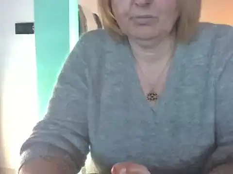 Snapshot of Sandcoq chatting on 12/11/24, 01:49 Sandcoq online show from 12/11/24, 01:49