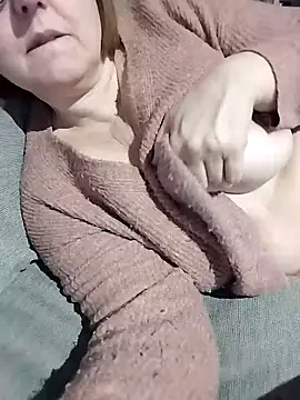 Snapshot of Sandcoq chatting on 02/03/25, 10:32 Sandcoq online show from 02/03/25, 10:32