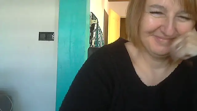 Snapshot of Sandcoq chatting on 09/29/25, 07:57 Sandcoq online show from 09/29/25, 07:57