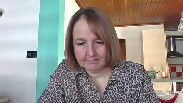 Snapshot of Sandcoq chatting on 01/07/26, 11:01 Sandcoq online show from 01/07/26, 11:01