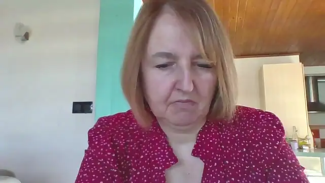 Snapshot of Sandcoq chatting on 02/26/26, 01:21 Sandcoq online show from 02/26/26, 01:21