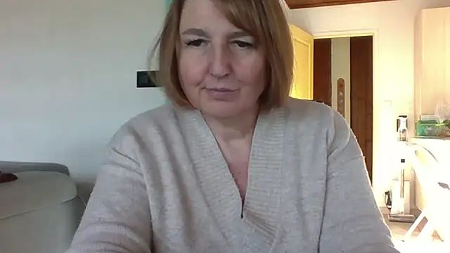 Snapshot of Sandcoq chatting on 03/19/26, 03:05 Sandcoq online show from 03/19/26, 03:05