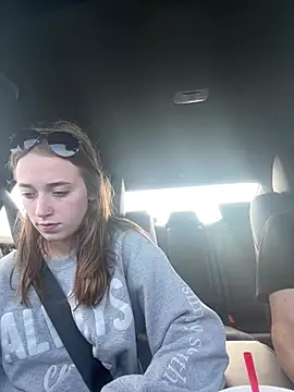 Snapshot of Maxinebabyyy chatting on 12/15/24, 07:21 Maxinebabyyy online show from 12/15/24, 07:21