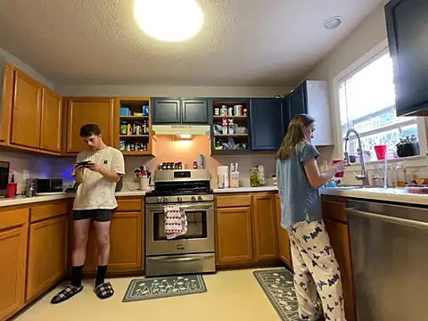 Snapshot of Maxinebabyyy chatting on 03/17/25, 02:01 Maxinebabyyy online show from 03/17/25, 02:01