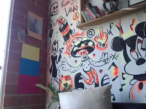 roystonee01 online show from 09/22/25, 05:37