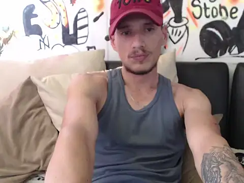 roystonee01 online show from 09/25/25, 05:16