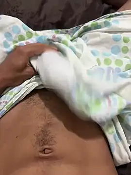 Snapshot of E_Himeros chatting on 12/18/24, 12:07 E Himeros online show from 12/18/24, 12:07