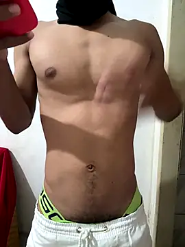 Snapshot of E_Himeros chatting on 09/26/25, 05:17 E Himeros online show from 09/26/25, 05:17