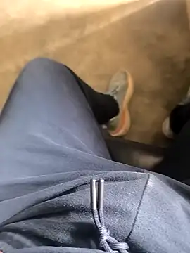 rana9639 1 online show from 12/17/24, 06:45