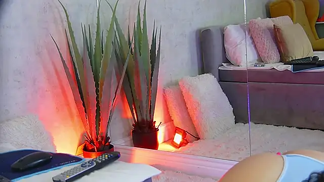 anissia teaser online show from 12/03/25, 06:32