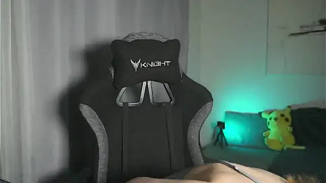 HarpyWitch online show from 10/31/25, 07:04