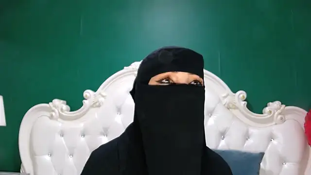 Snapshot of Hajar_Kar chatting on 02/28/25, 05:48 Hajar Kar online show from 02/28/25, 05:48