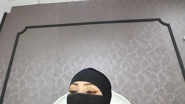 Snapshot of Hajar_Kar chatting on 04/16/26, 08:26 Hajar Kar online show from 04/16/26, 08:26