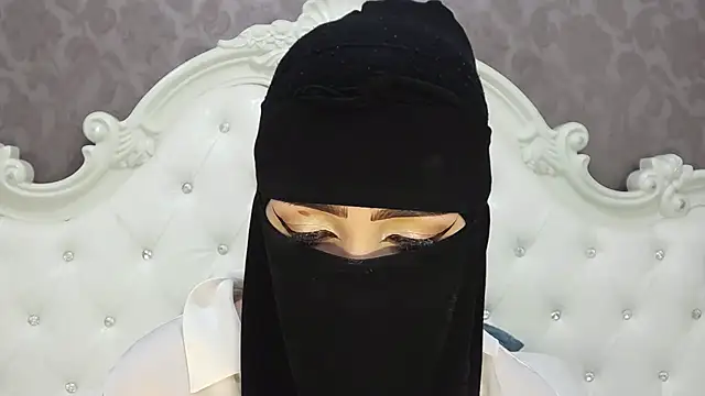 Snapshot of Hajar_Kar chatting on 06/16/26, 06:27 Hajar Kar online show from 06/16/26, 06:27