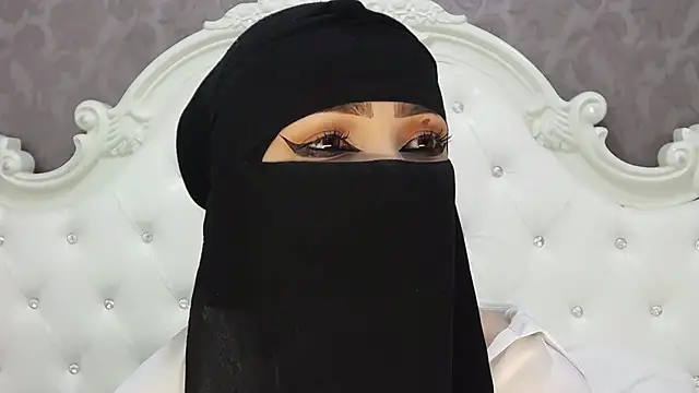 Snapshot of Hajar_Kar chatting on 07/06/26, 05:26 Hajar Kar online show from 07/06/26, 05:26