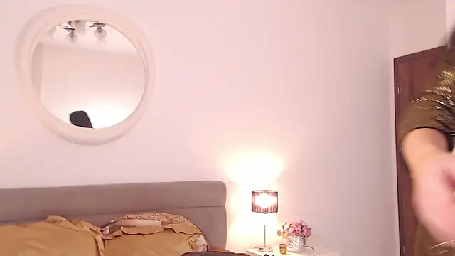 Snapshot of melissablack chatting on 12/17/24, 06:09 melissablack online show from 12/17/24, 06:09