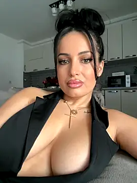 Snapshot of melissablack chatting on 09/15/25, 10:59 melissablack online show from 09/15/25, 10:59