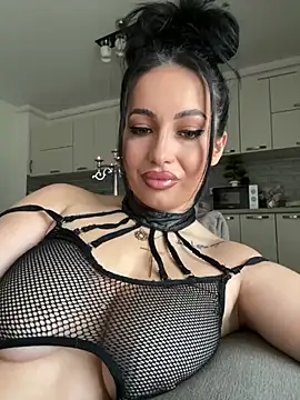 Snapshot of melissablack chatting on 02/06/26, 09:01 melissablack online show from 02/06/26, 09:01