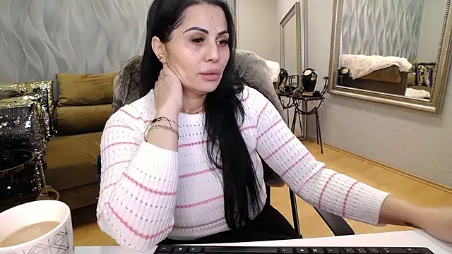 Snapshot of Sara_Poison chatting on 02/06/26, 03:22 Sara Poison online show from 02/06/26, 03:22