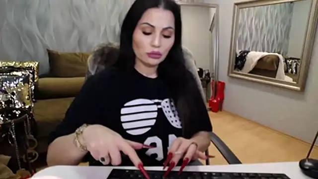 Sara Poison online show from 04/04/26, 03:05