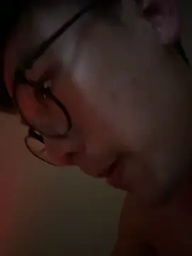 Snapshot of ex199212 chatting on 02/11/25, 02:35 ex199212 online show from 02/11/25, 02:35