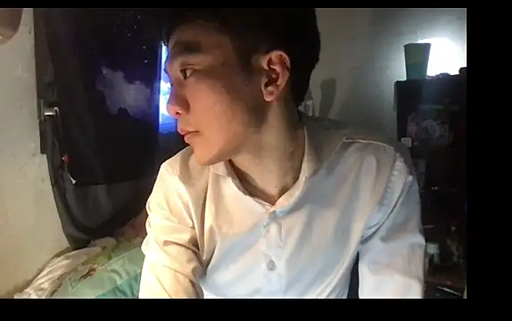 Snapshot of ex199212 chatting on 02/15/25, 12:26 ex199212 online show from 02/15/25, 12:26